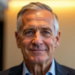 Stylowe fryzury męskie dla łysiejących i z zakolami