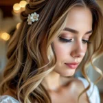 Romantyczna fryzura fale na wesele: inspiracje stylizacyjne